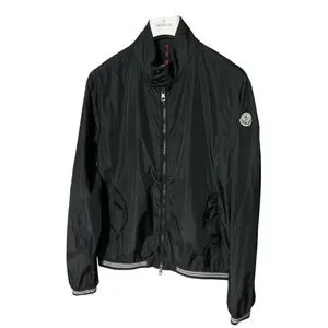 MONCLER ブラック 早い者勝ちです！ 値段また下げました❕ MONCLER ブラック 早い者勝ちです！ 値段また下げました❕